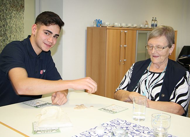 Juniordemenzbegleiter*innen