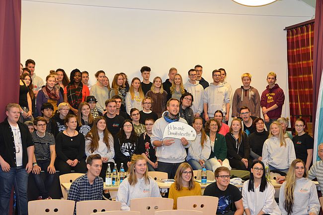 Demokratie Gewinnt! Evangelische Jugend - eine Werkstatt der Demokratie