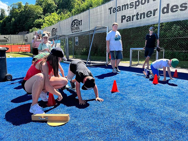 Sportabzeichenabnahme mit den Kinder