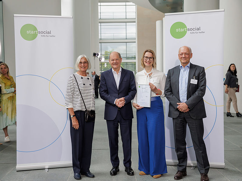 Granny Angels wird für ihr Engagement im Bundeskanzleramt geehrt