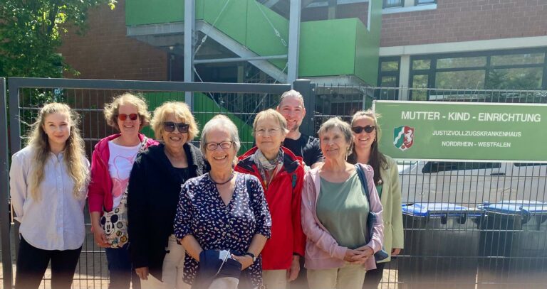 mit fachlichem Input von Herrn Dr. Strahl, Chefarzt der Forensik II